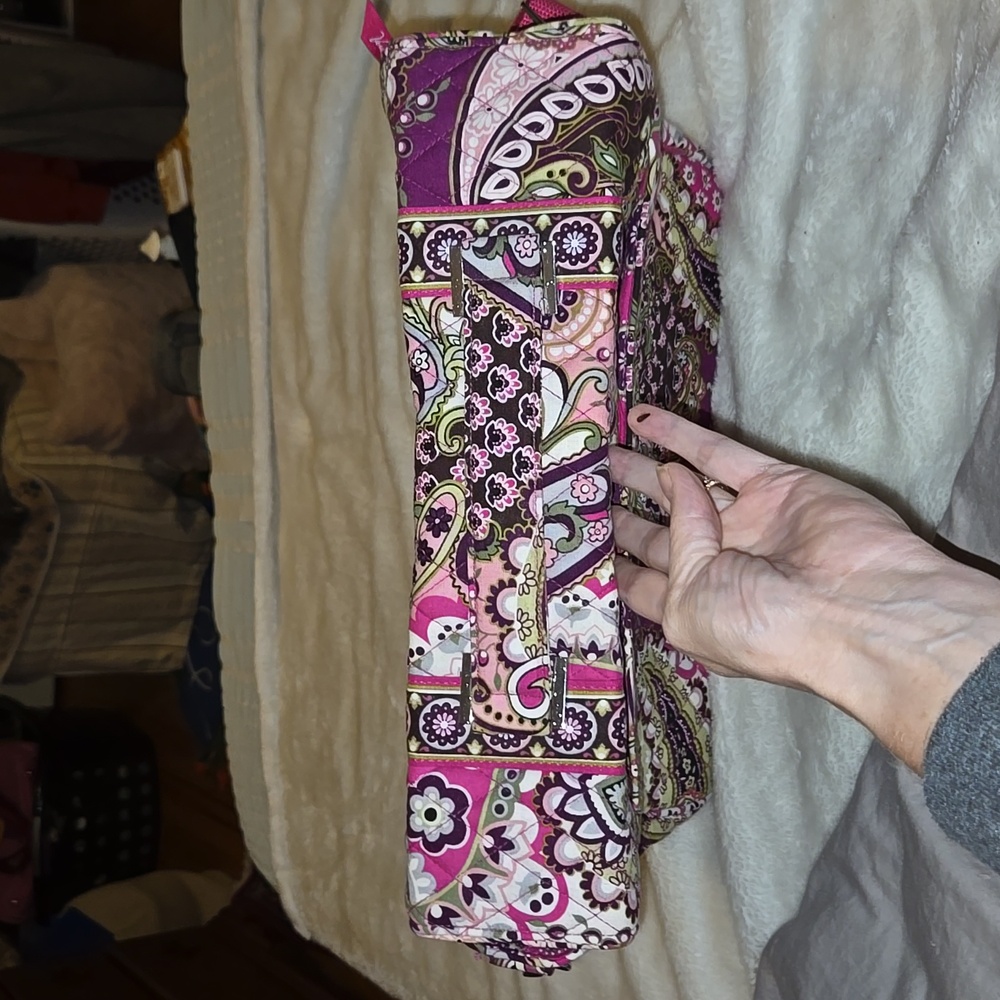 Vera Bradley attace Very Berry Paisley NWT - Picture 3 of 8